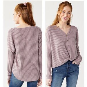 SO Womens Sweater Top Light Mauve Long Sleeve High Low Twist Front Sz Small NWT